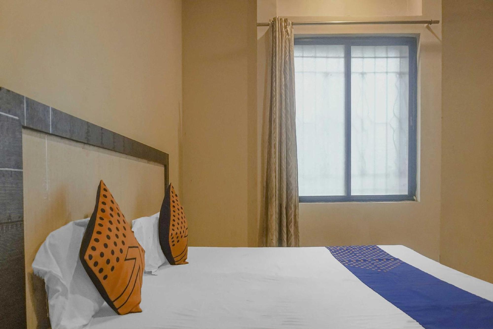 สปอต ออน 75667 โฮเทล พีค็อก การ์เดน ลอดจ์ Hotel Kharakvasla ภายนอก รูปภาพ