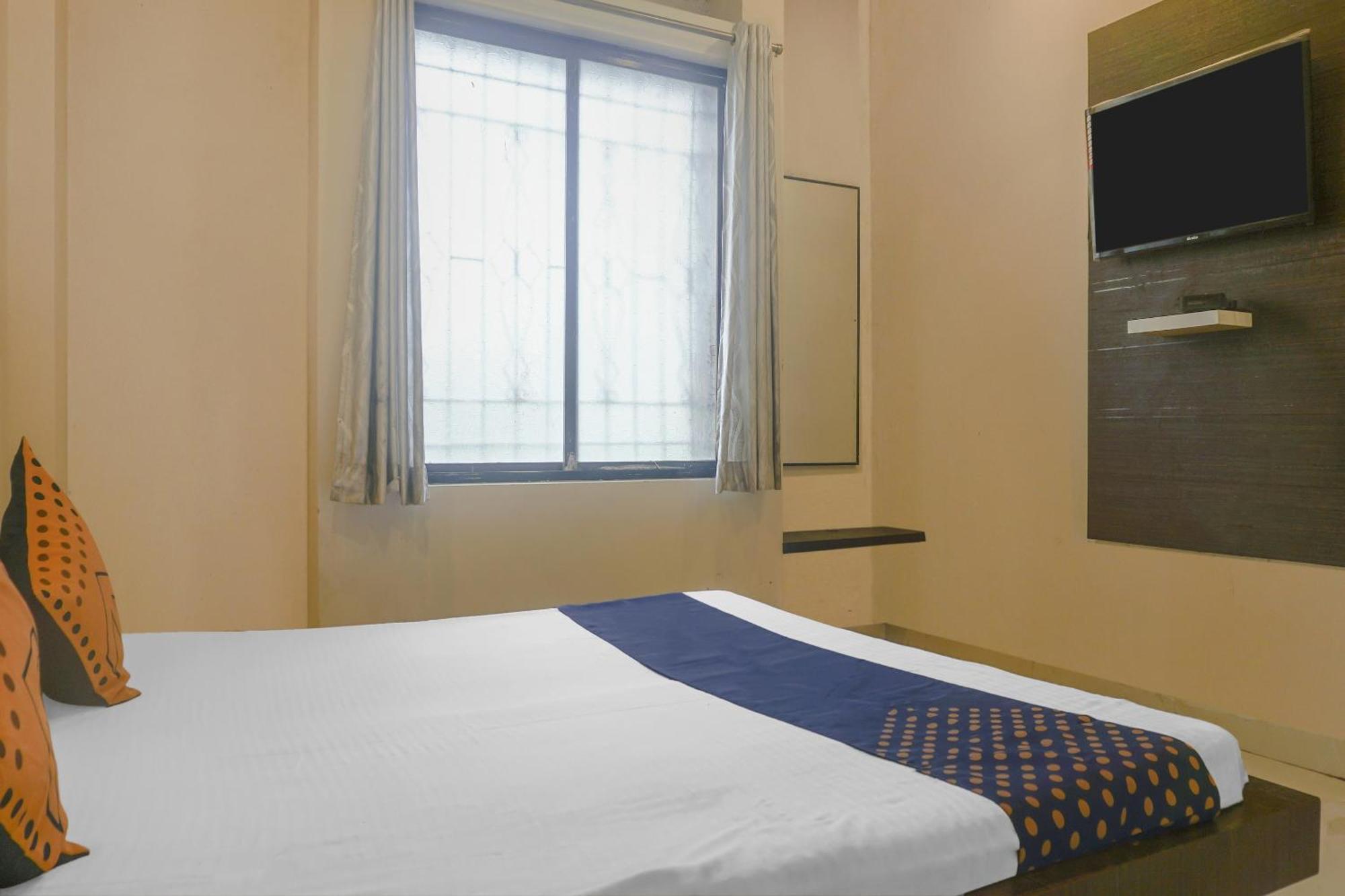 สปอต ออน 75667 โฮเทล พีค็อก การ์เดน ลอดจ์ Hotel Kharakvasla ภายนอก รูปภาพ