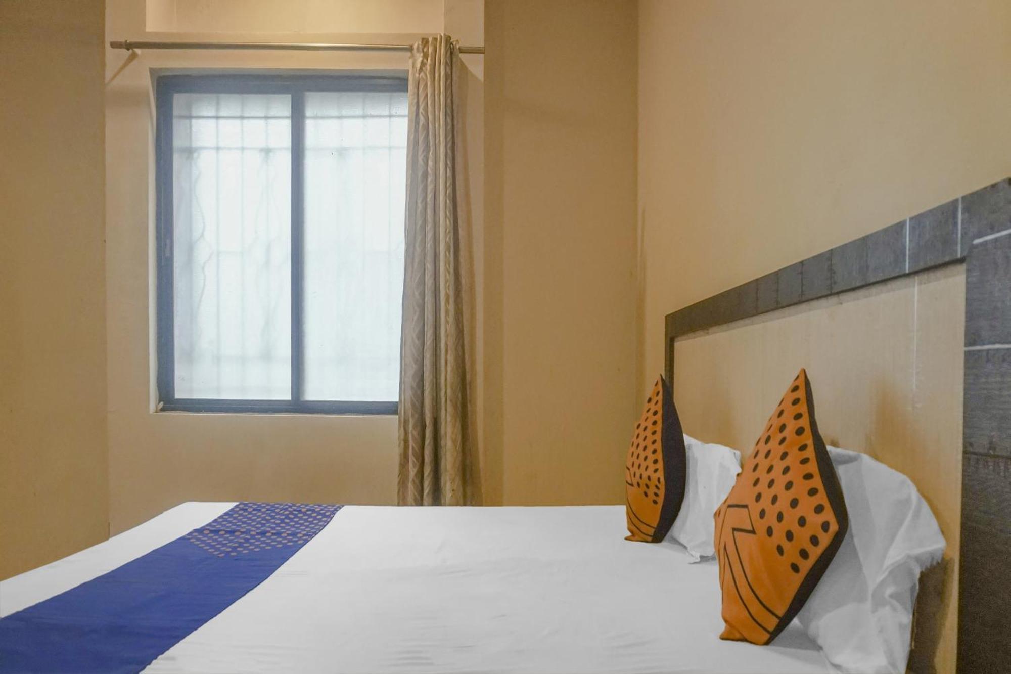 สปอต ออน 75667 โฮเทล พีค็อก การ์เดน ลอดจ์ Hotel Kharakvasla ภายนอก รูปภาพ