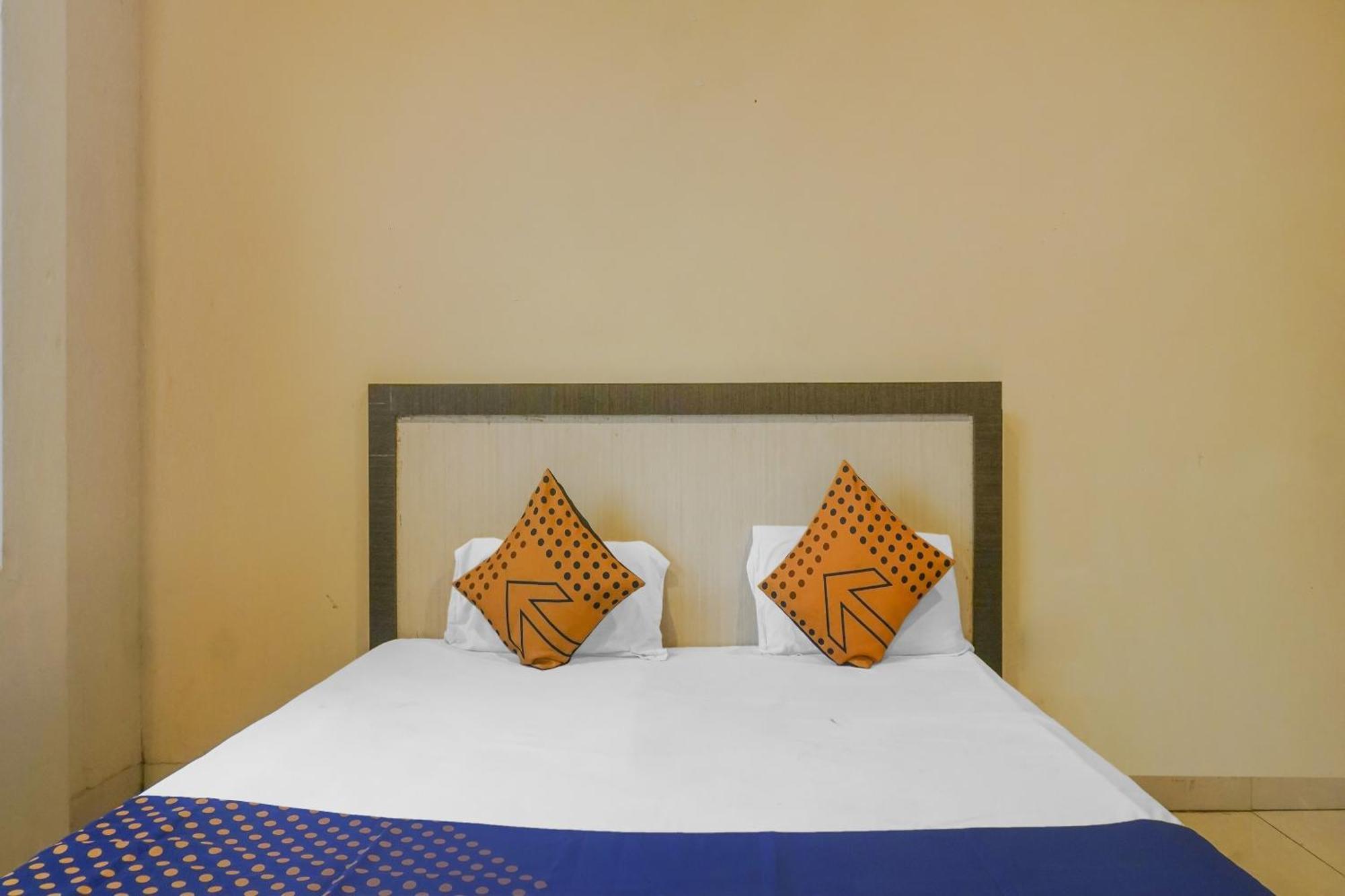 สปอต ออน 75667 โฮเทล พีค็อก การ์เดน ลอดจ์ Hotel Kharakvasla ภายนอก รูปภาพ