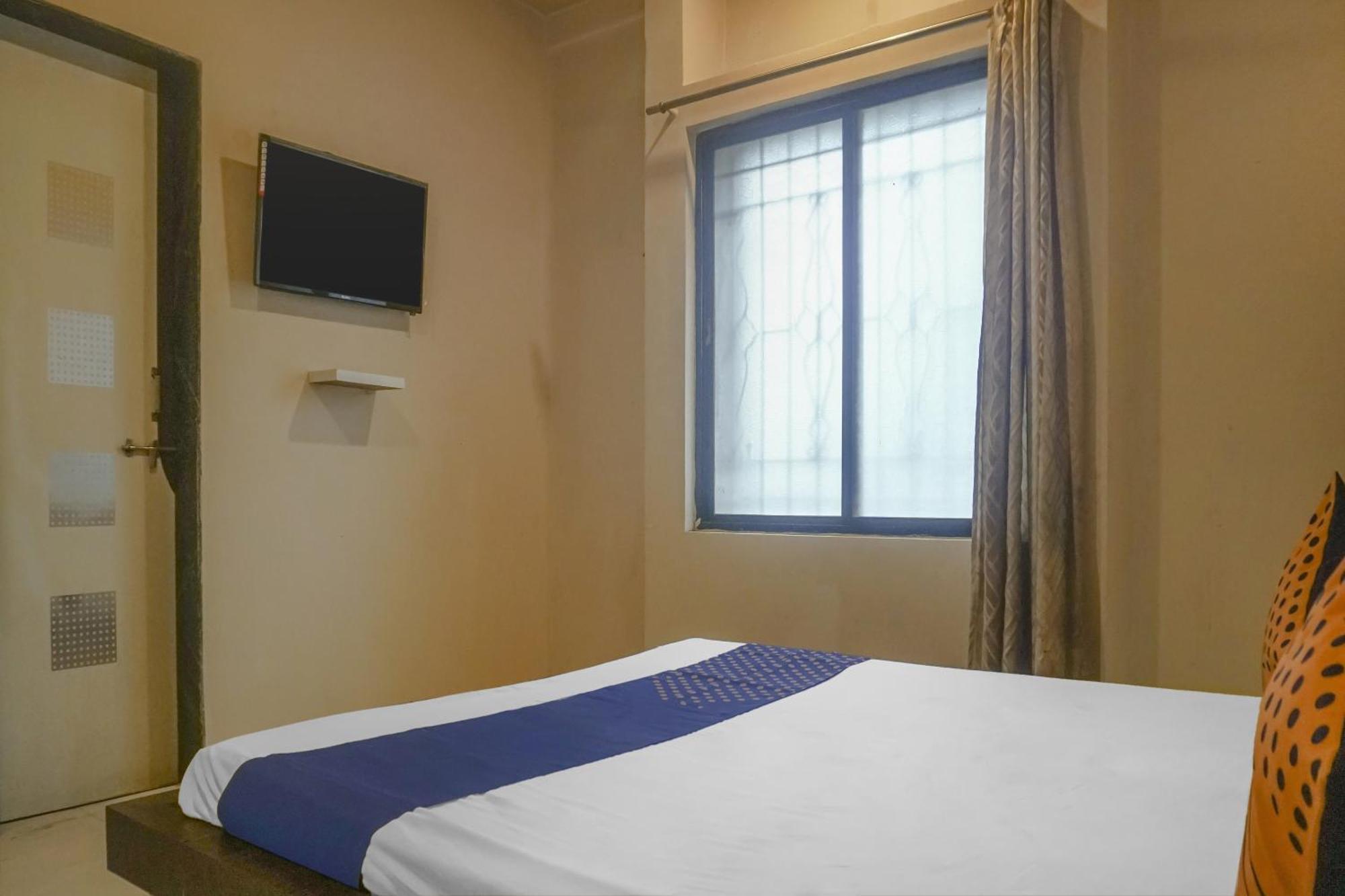 สปอต ออน 75667 โฮเทล พีค็อก การ์เดน ลอดจ์ Hotel Kharakvasla ภายนอก รูปภาพ